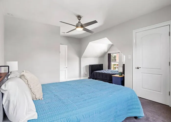 Mount Washington With Private Deck Sleeps 16 Holiday home Pittsburgh